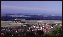 Blick vom Bussen auf das Federseebecken. Foto: Axel Kwet